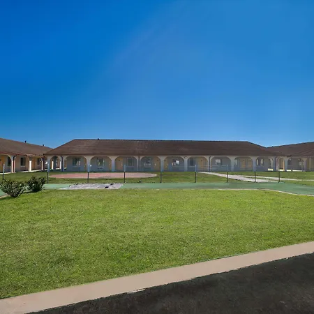 Americas Best Value Inn Bonham-2