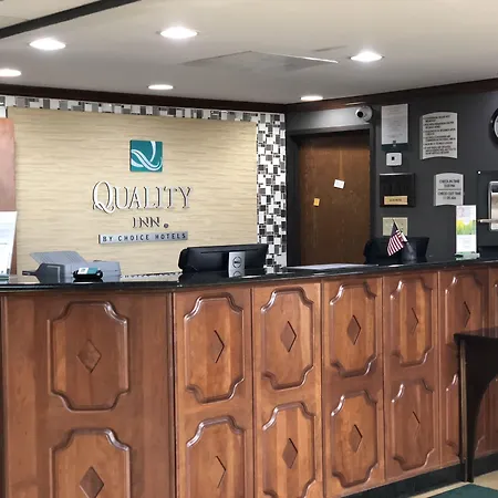 Quality Inn Merriam Kansas City-3