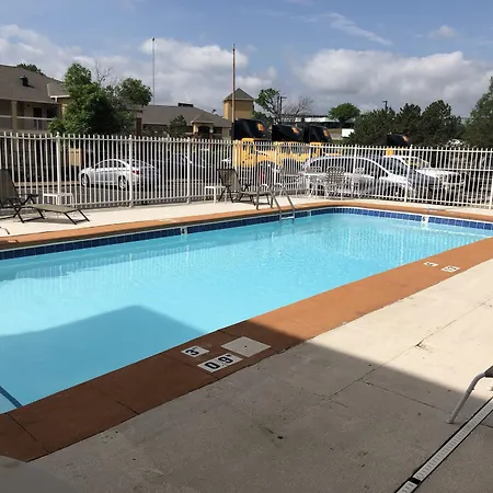 Merriam Park Inn-3