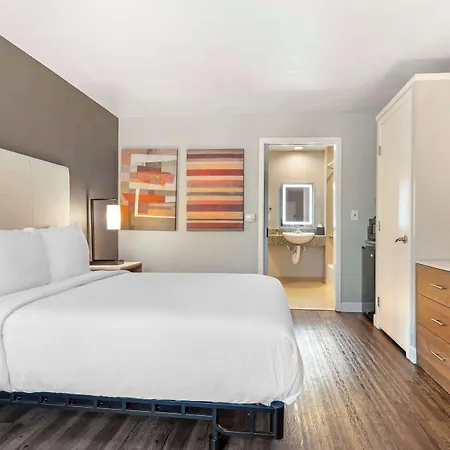 Best Western Plus Rancho Cordova Inn-3