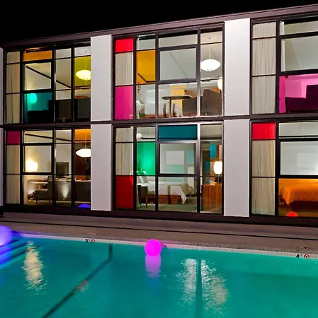 The Verb Hotel-3
