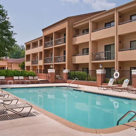 Courtyard Charlotte Southpark-3