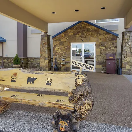 Yellowstone West Gate Hotel-2