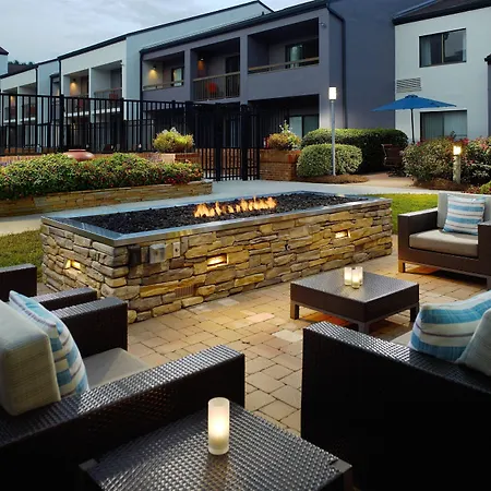 Courtyard By Marriott Raleigh Midtown-2