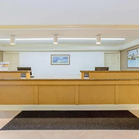 La Quinta Inn By Wyndham Orlando Airport West-2