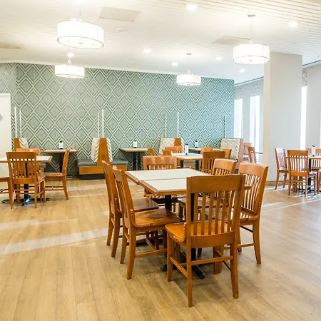 Quality Inn & Suites Charlottetown Downtown-3