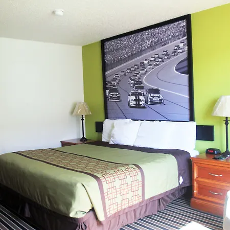Super 8 By Wyndham South Boston Va-3