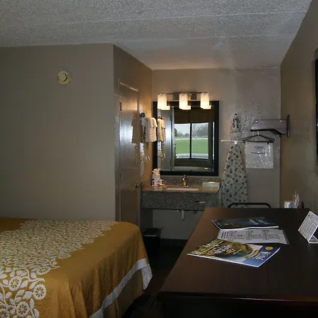 Days Inn & Suites By Wyndham Springfield On I-44-2