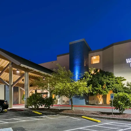 Best Western Plus Silverdale Beach Hotel-3