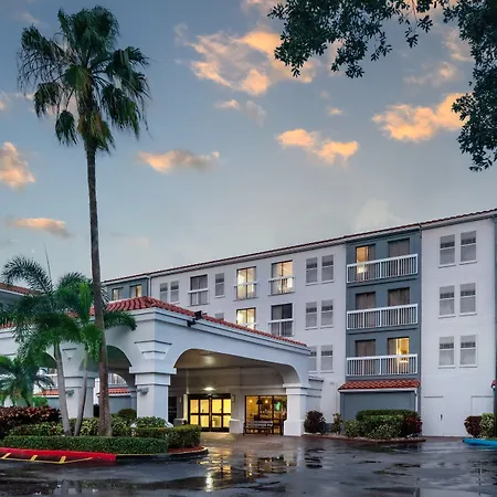 Holiday Inn & Suites Boca Raton - North-2