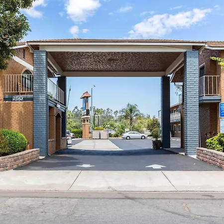 Rodeway Inn Escondido Downtown-3