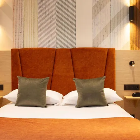 Hotel Espace Champerret-3