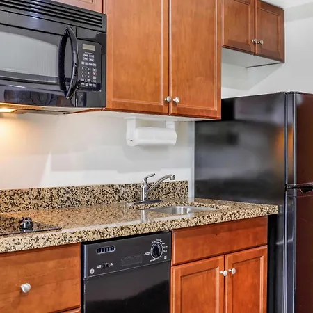 Days Inn & Suites By Wyndham Sherwood Park Edmonton-3