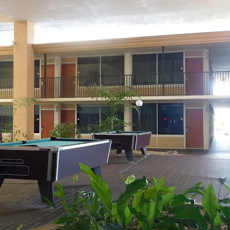 Ramada By Wyndham Kissimmee Gateway-3