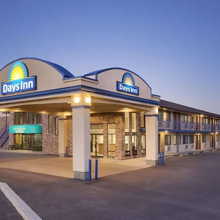 Days Inn By Wyndham Lethbridge-2