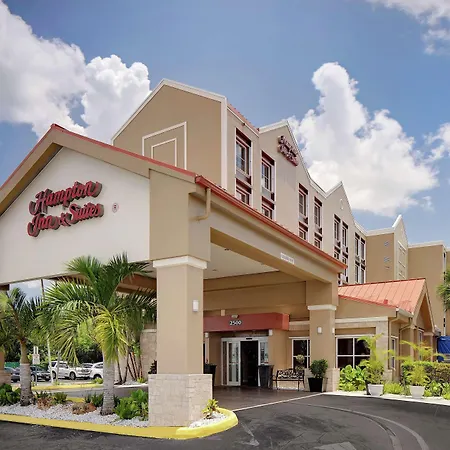 Hampton Inn & Suites Fort Lauderdale Airport-2