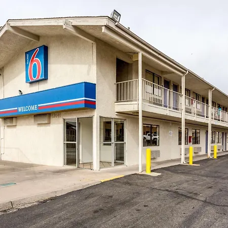 Motel 6 Albuquerque Northeast-3