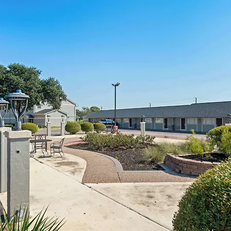Americas Best Value Inn & Suites Brenham-2