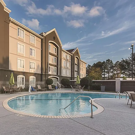 La Quinta Inn & Suites By Wyndham Shreveport Airport-2