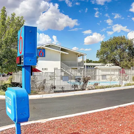 Motel 6 Santa Fe-3