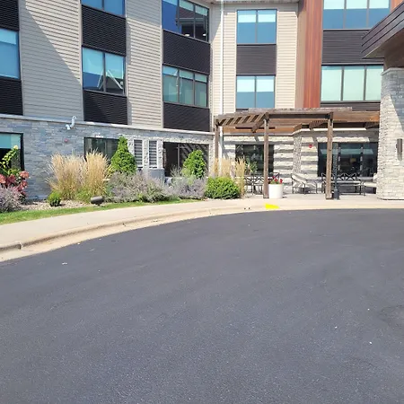 Country Inn & Suites By Radisson, Appleton Airport - Fox River Mall Area-2