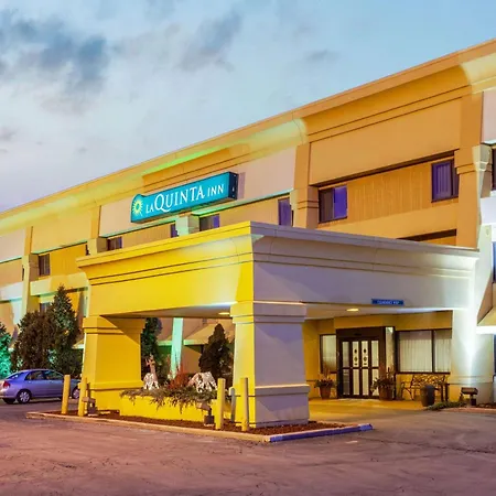 La Quinta Inn By Wyndham Milwaukee Airport / Oak Creek-2