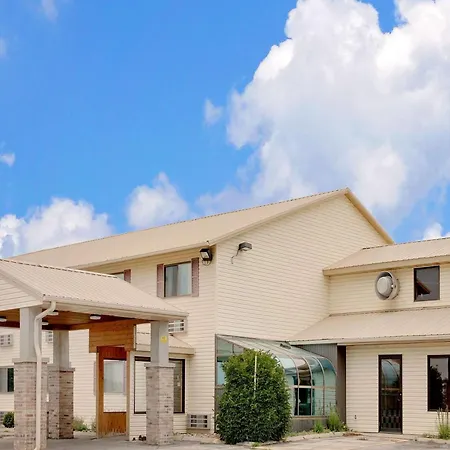 Super 8 By Wyndham Iowa Falls-2