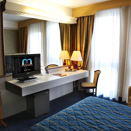 Hotel Maxim-2