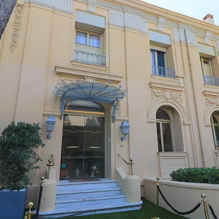 Hôtel Petit Palais-2