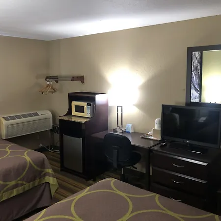 Super 8 By Wyndham Topeka/Wanamaker Rd/I-70-3