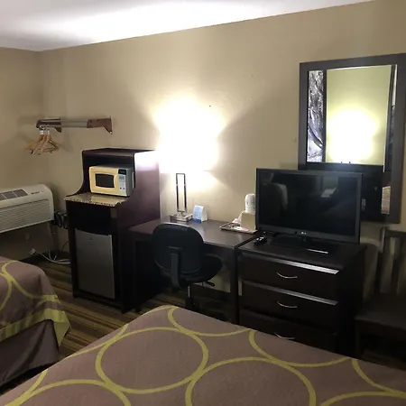 Super 8 By Wyndham Topeka/Wanamaker Rd/I-70-3