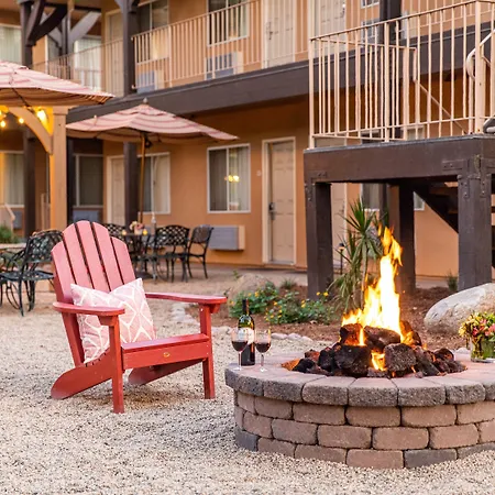 Ayres Lodge Alpine-3