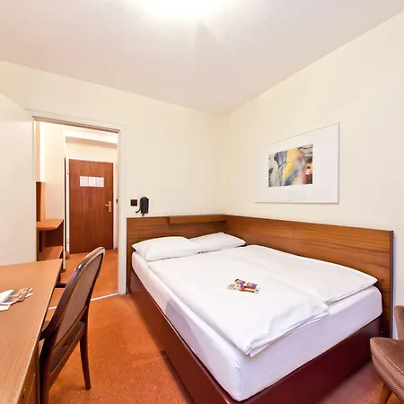Hotel Rieker Stuttgart Hauptbahnhof-2