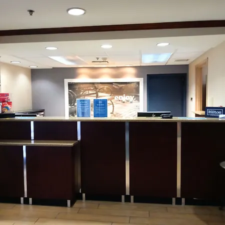 Hampton Inn & Suites Kokomo-3