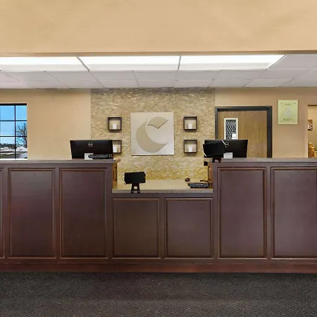 Comfort Inn & Suites Ludington Near Us-10-2