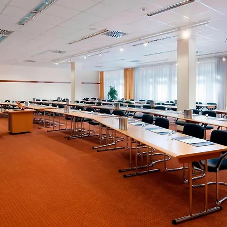 Courtyard By Marriott Dresden-3