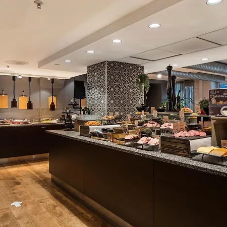 Clarion Hotel Admiral-2