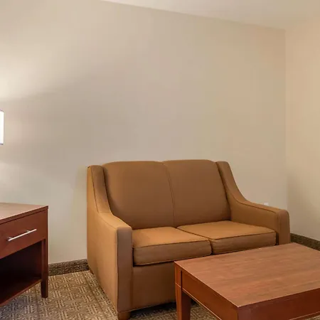 Comfort Inn Limon-2