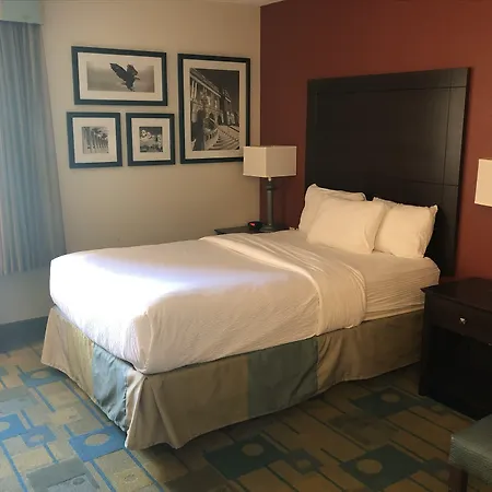 La Quinta By Wyndham Plattsburgh-2