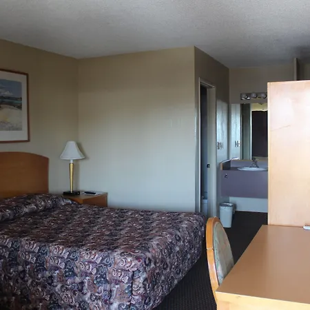 Cedars Inn Lewiston-3