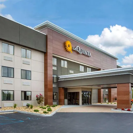 La Quinta Inn By Wyndham Roanoke Salem-3