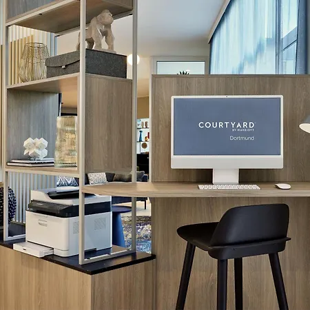 Courtyard By Marriott Dortmund-3