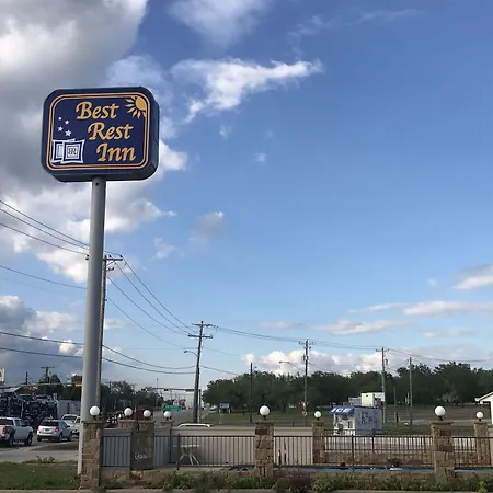 Quality Inn Three Rivers-3