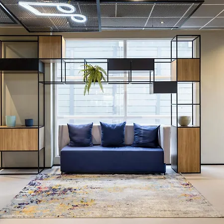 Ibis Aruja-2