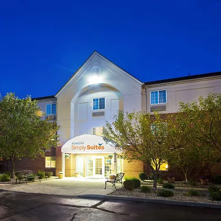 Sonesta Simply Suites Detroit Troy-2