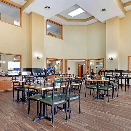 Best Western Locust Grove Inn & Suites-2