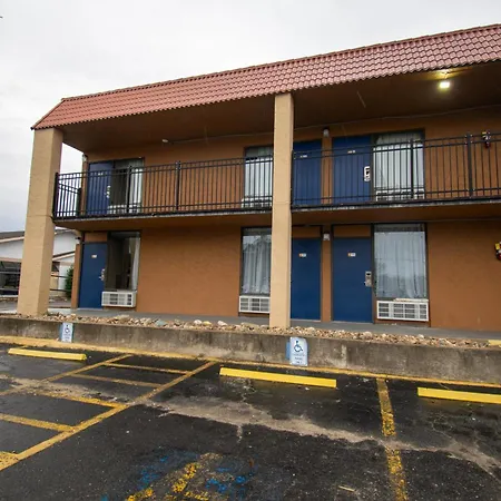 Days Inn By Wyndham Caddo Valley Arkadelphia-3