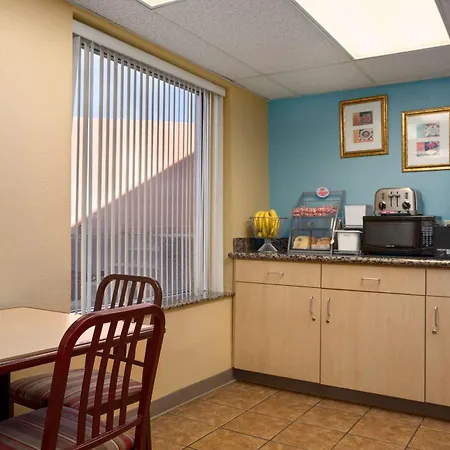 Super 8 By Wyndham Austin Downtown/Capitol Area-2