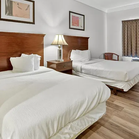 Robinson Inn And Suites-3