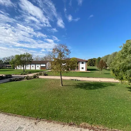 Agriturismo con piscina immerso nella natura La Bisa-2